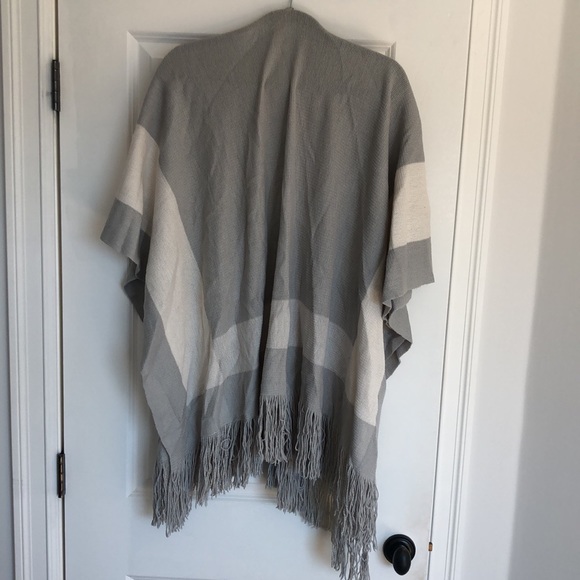 Shawl - Picture 2 of 2